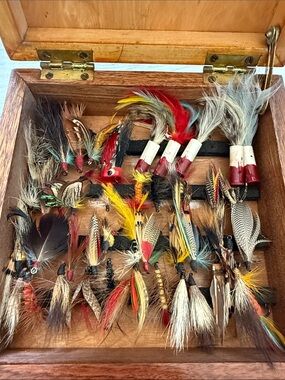 Vintage Feather Fly Fishing Lures - Multicolor